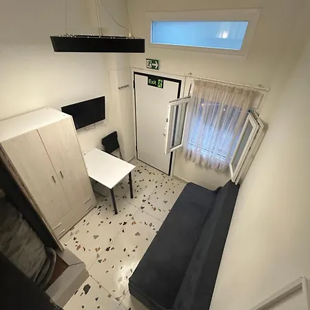 Ano Poli Young Loft Daire
